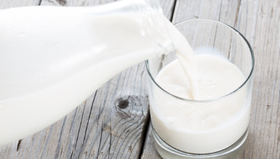 全脂牛奶有什么特点，全脂牛奶与脱脂牛奶有何不同，你喝对了吗？