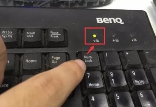 电脑键盘打不了字按哪个键恢复（电脑键盘不能打字了按哪个键恢复）