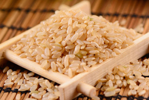 糙米的功效与作用（糙米的功效与作用及食用）