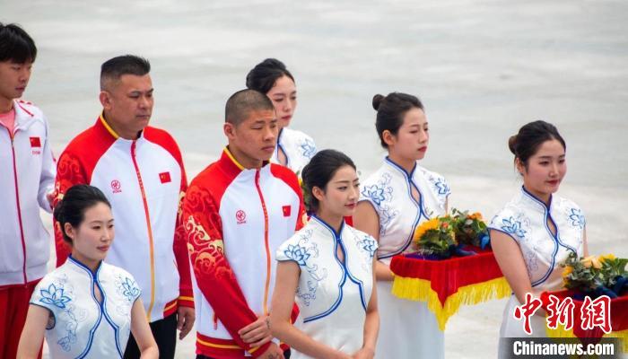 “韵味杭州”2023年全国马拉松游泳冠军赛在杭州淳安开赛