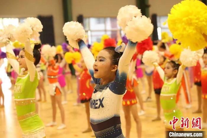 江西省第八届青少年“未来之星”阳光体育大会在南昌开幕
