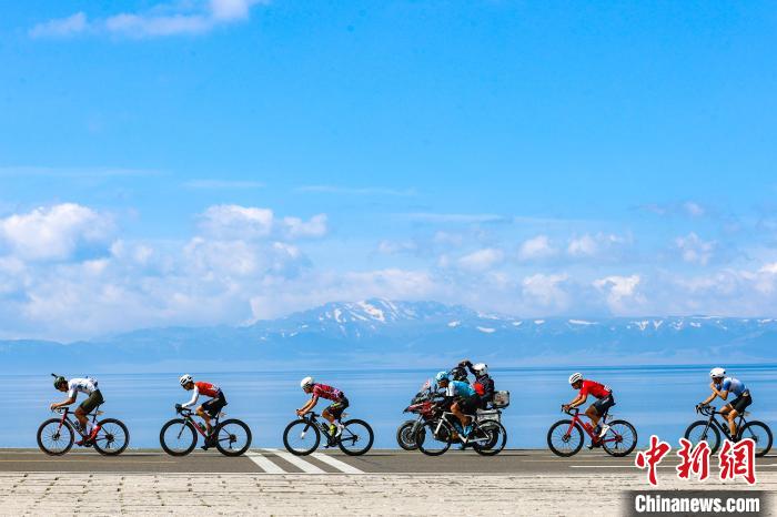 中国新疆第十五届环赛里木湖公路自行车赛圆满落幕