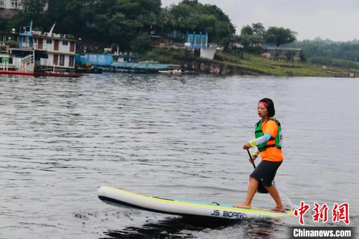 第二届重庆长寿中匈皮划艇邀请赛鸣枪 多国选手同场竞技