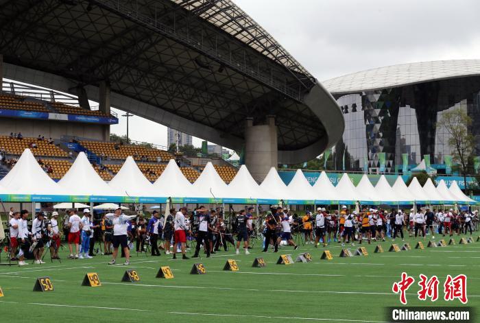 （成都大运纪事）成都大运会首场比赛开赛：中国射箭队晋级女子反曲弓团体决赛