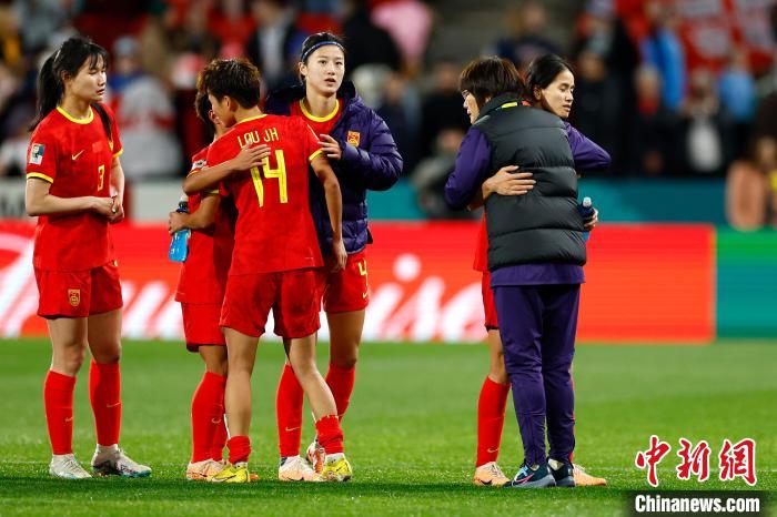 （女足世界杯）中国女足主教练水庆霞：大比分失利很遗憾，让我们看到了差距