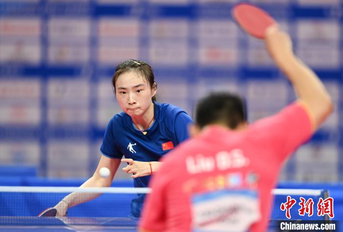 （成都大运会）中国队摘乒乓球混双金银牌 “出钱一丁”组合夺冠