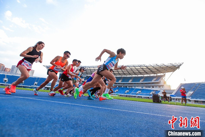 2023年全民健身周暨国家奥体中心5000米精英达标赛开赛