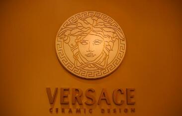 versace是什么品牌（versace是什么品牌男装）