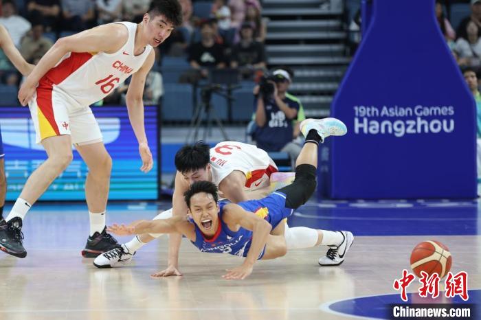 （杭州亚运会）中国男篮亮相赛场 大胜对手开启卫冕之路