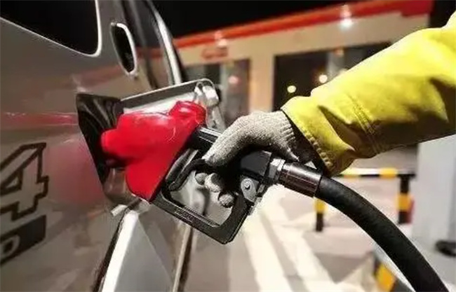 汽车加油可以加不同加油站的油吗汽车加油能加不同加油站的吗(加油站可以用加油车配送柴油吗)