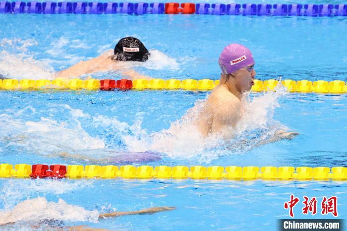 游泳世锦赛：覃海洋100米蛙泳两超亚洲纪录 中国女子自由泳接力摘得铜牌