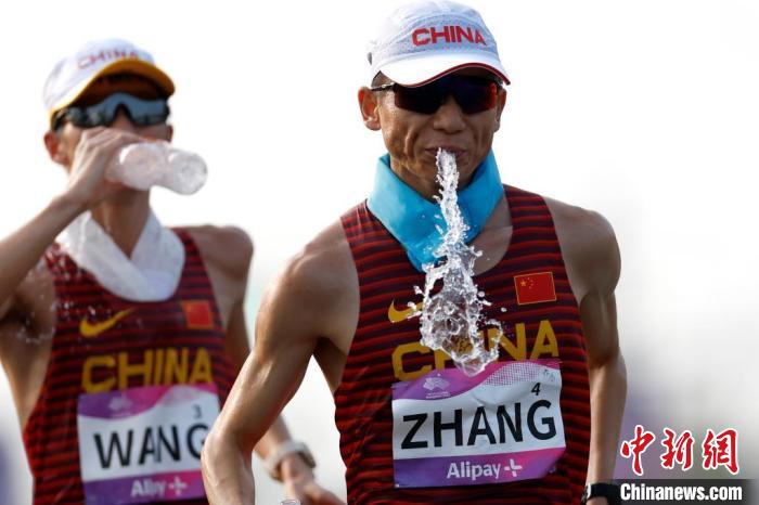 （杭州亚运会）杭州亚运会田径项目开赛 中国包揽男女20公里竞走金银牌